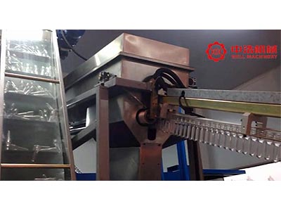 小瓶水灌裝生產(chǎn)線(xiàn)